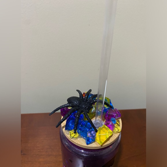 Wednesday Addams Liquid Glitter 16oz Glass Tumbler NWT Handmade - Picture 6 of 6